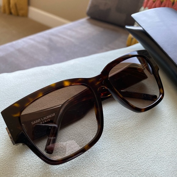 Yves Saint Laurent Sunglasses Tortoise Shell YSL - Picture 1 of 8